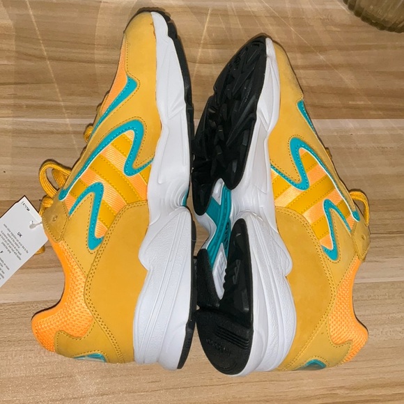 🚨NEW🚨 ADIDAS MEN SIZE 9.5 - Picture 4 of 4